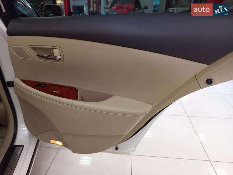 Седан Lexus ES 2006 в Одесі