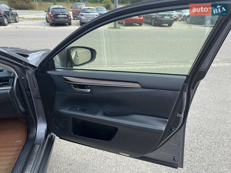 Седан Lexus ES 2014 в Звенигородці фото 12 Седан Lexus ES 2014 в Звенигородці