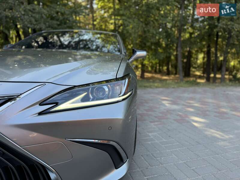 Седан Lexus ES 2018 в Черкассах фото 10 Седан Lexus ES 2018 в Черкассах