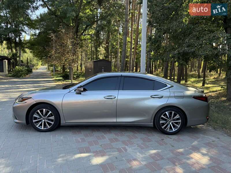 Седан Lexus ES 2018 в Черкассах фото 4 Седан Lexus ES 2018 в Черкассах