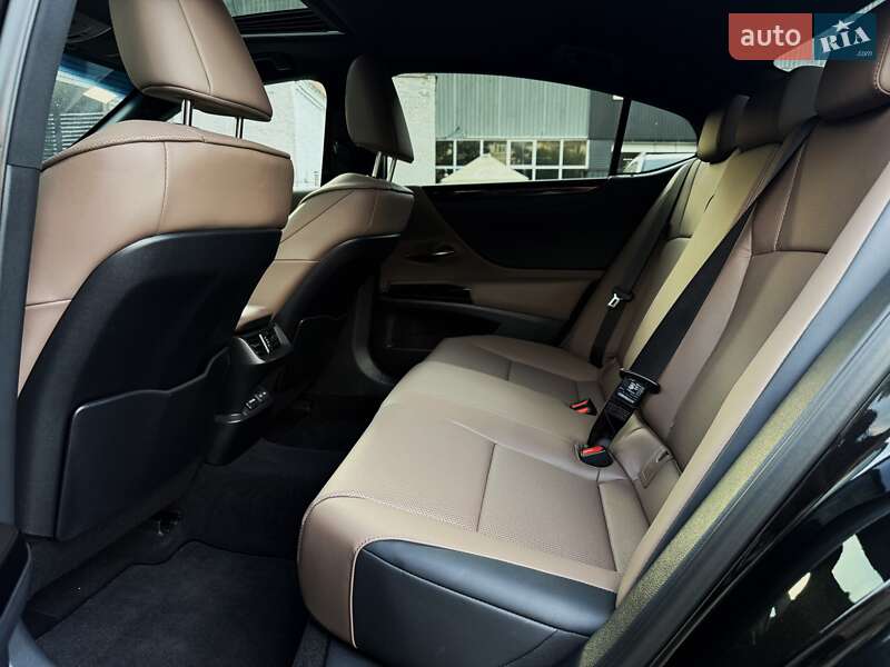 Седан Lexus ES 2023 в Киеве фото 29 Седан Lexus ES 2023 в Киеве