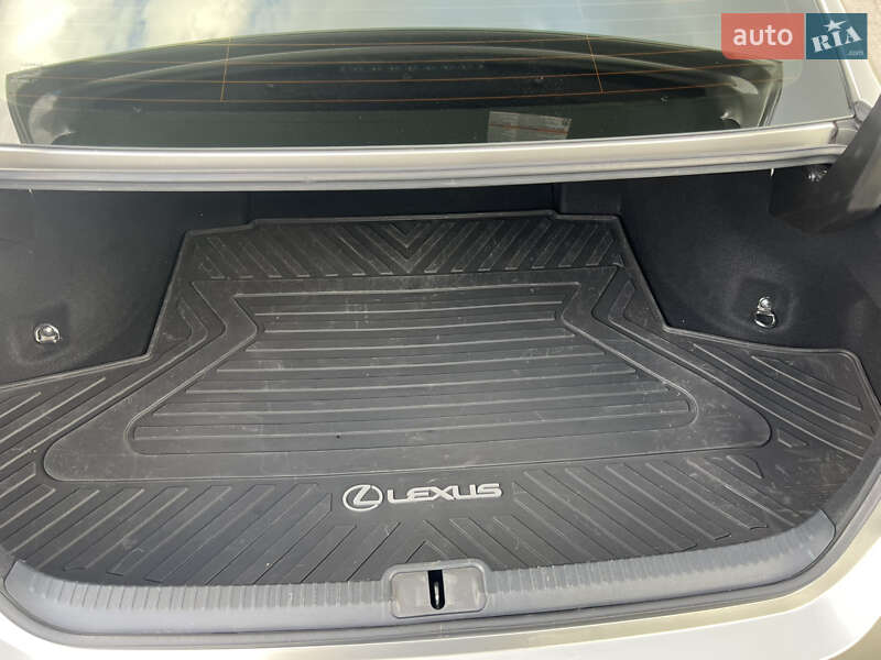 Седан Lexus ES 2019 в Днепре