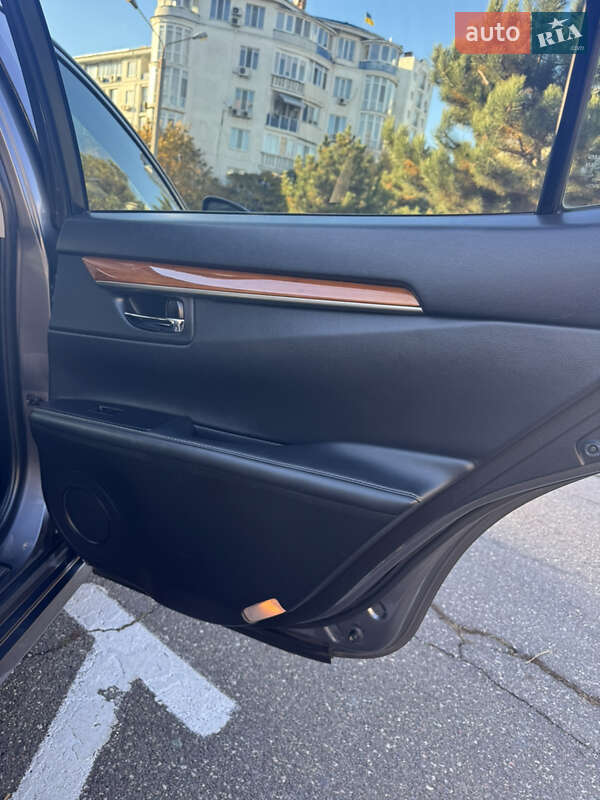 Седан Lexus ES 2014 в Одессе