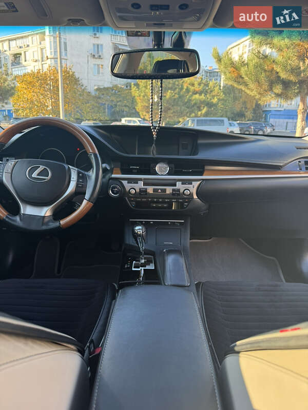 Седан Lexus ES 2014 в Одессе