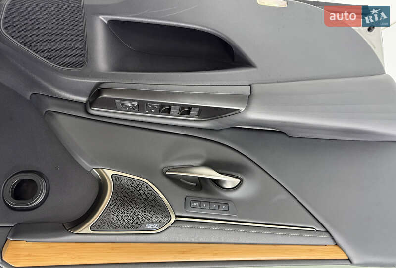 Седан Lexus ES 2019 в Одессе фото 26 Седан Lexus ES 2019 в Одессе