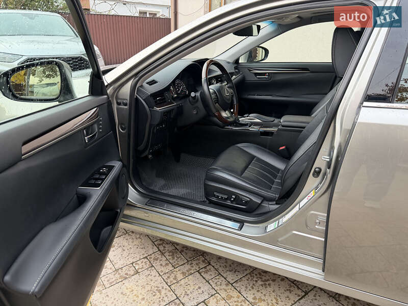 Седан Lexus ES 2017 в Львове фото 2 Седан Lexus ES 2017 в Львове