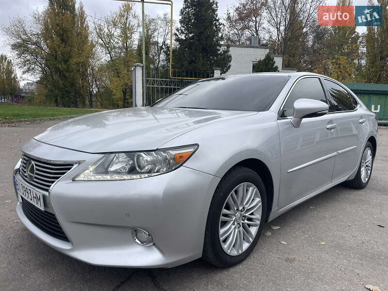 Седан Lexus ES 2013 в Кременчуге