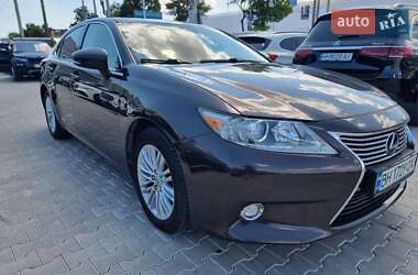 Седан Lexus ES 2013 в Одесі