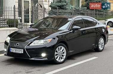 Седан Lexus ES 2014 в Киеве