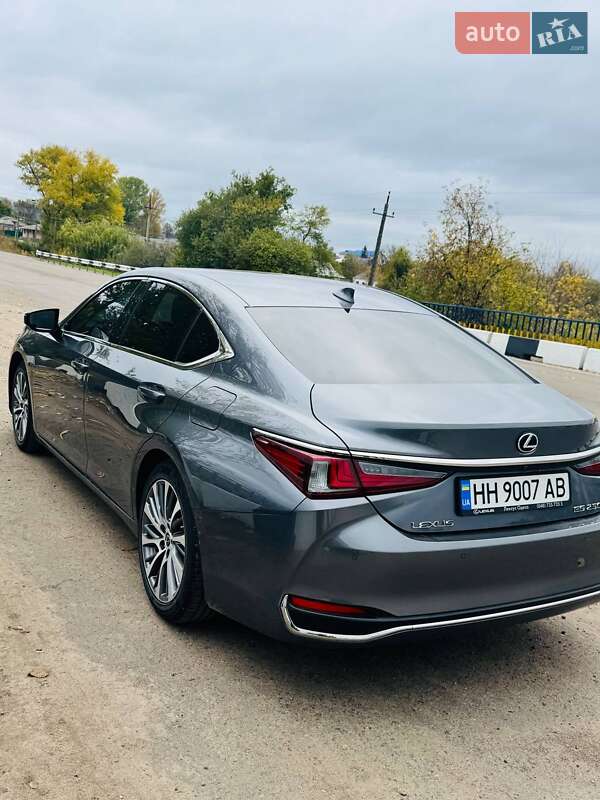 Седан Lexus ES 2020 в Кривому Озері