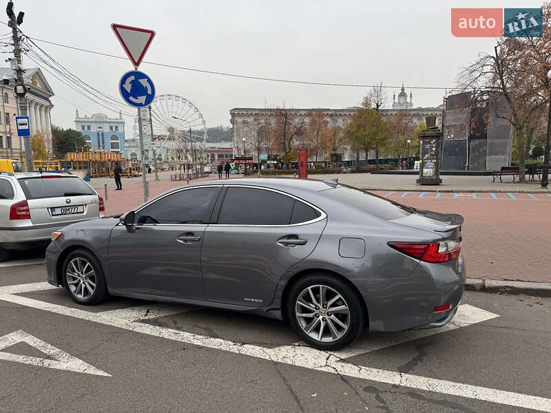 Седан Lexus ES 2015 в Одессе