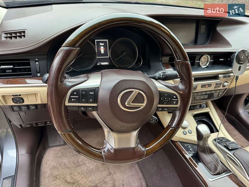 Седан Lexus ES 2015 в Одессе