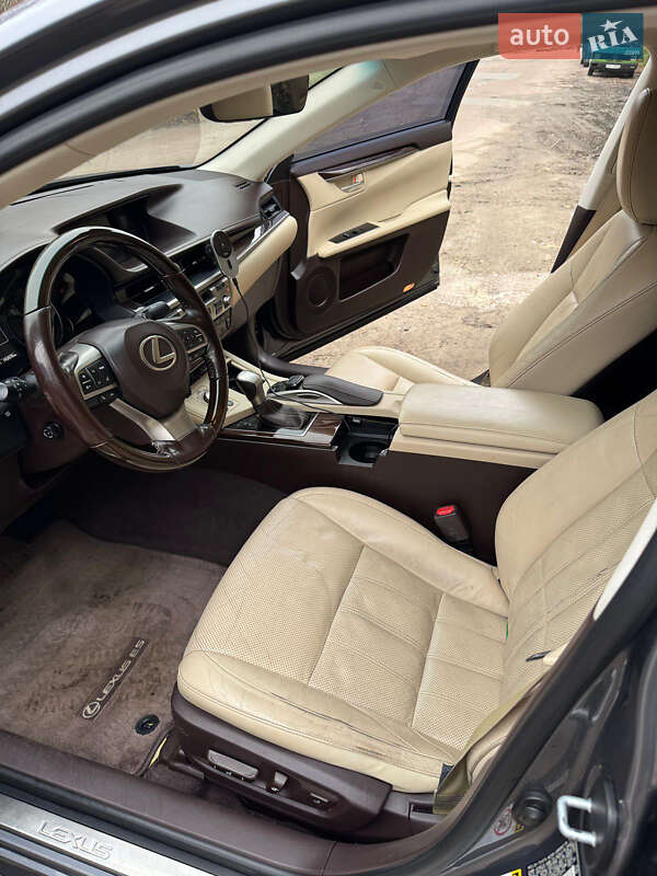 Седан Lexus ES 2015 в Одессе