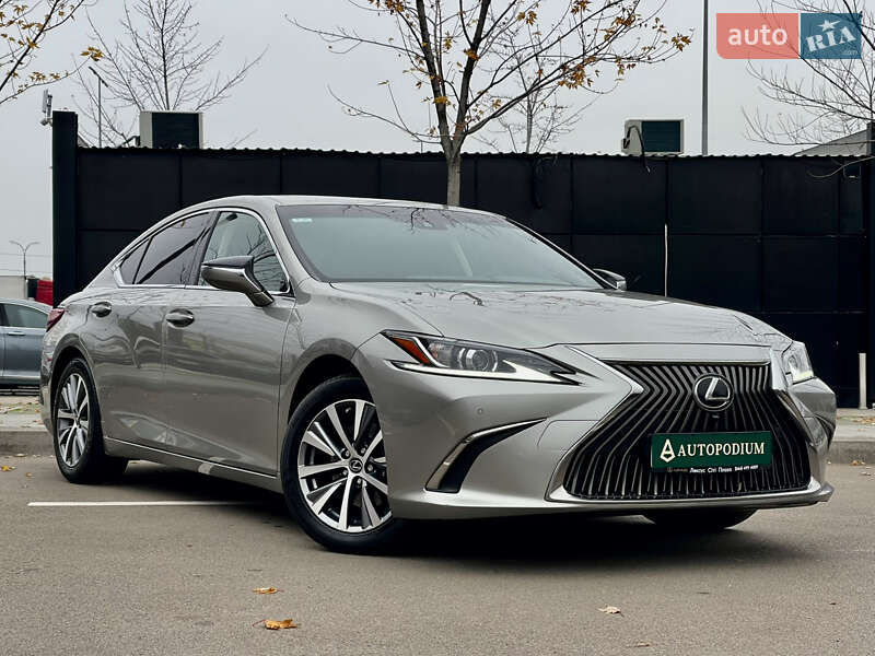 Седан Lexus ES 2020 в Киеве