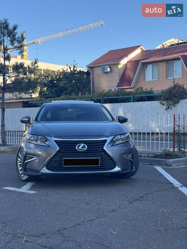 Седан Lexus ES 2014 в Добровеличковке