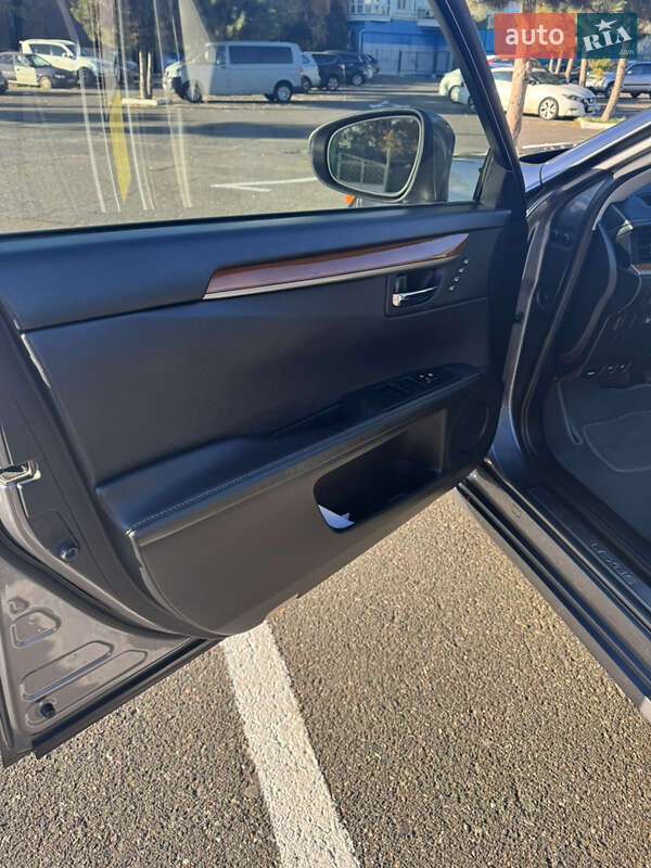 Седан Lexus ES 2014 в Добровеличковке