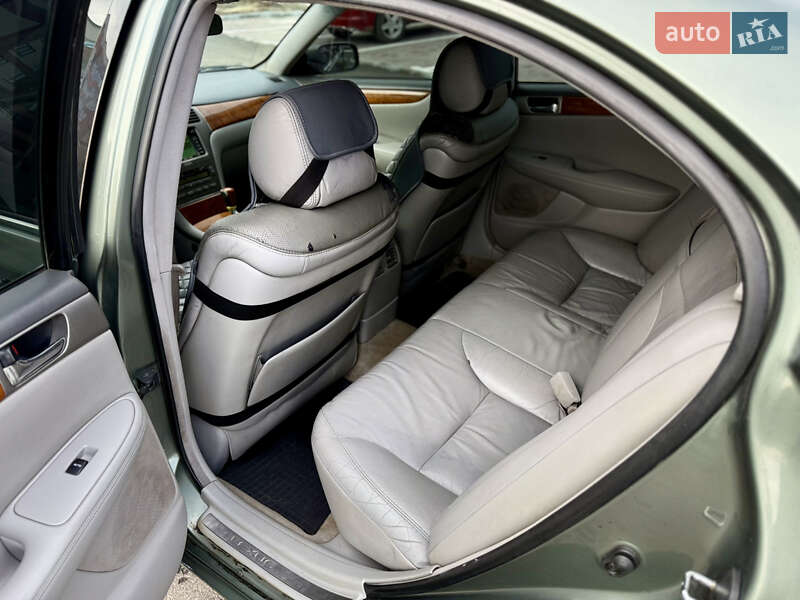 Седан Lexus ES 2004 в Тернополі