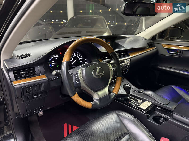 Седан Lexus ES 2015 в Одессе фото 20 Седан Lexus ES 2015 в Одессе