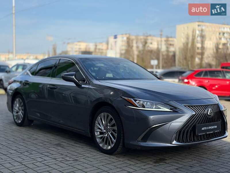 Седан Lexus ES 2020 в Киеве