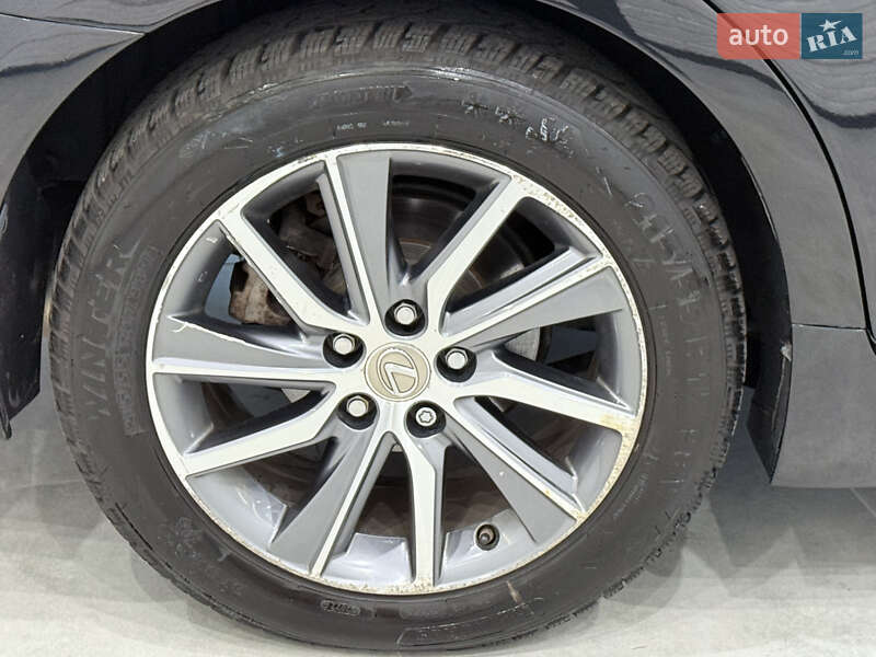 Седан Lexus ES 2016 в Одесі