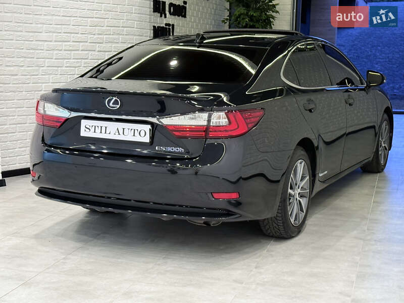 Седан Lexus ES 2016 в Одесі