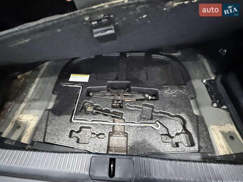 Седан Lexus ES 2016 в Одесі