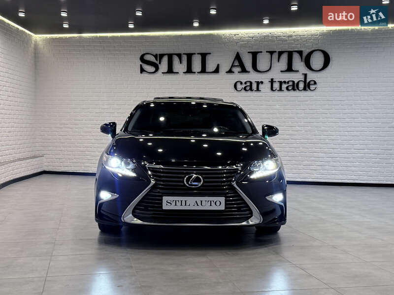 Седан Lexus ES 2016 в Одесі