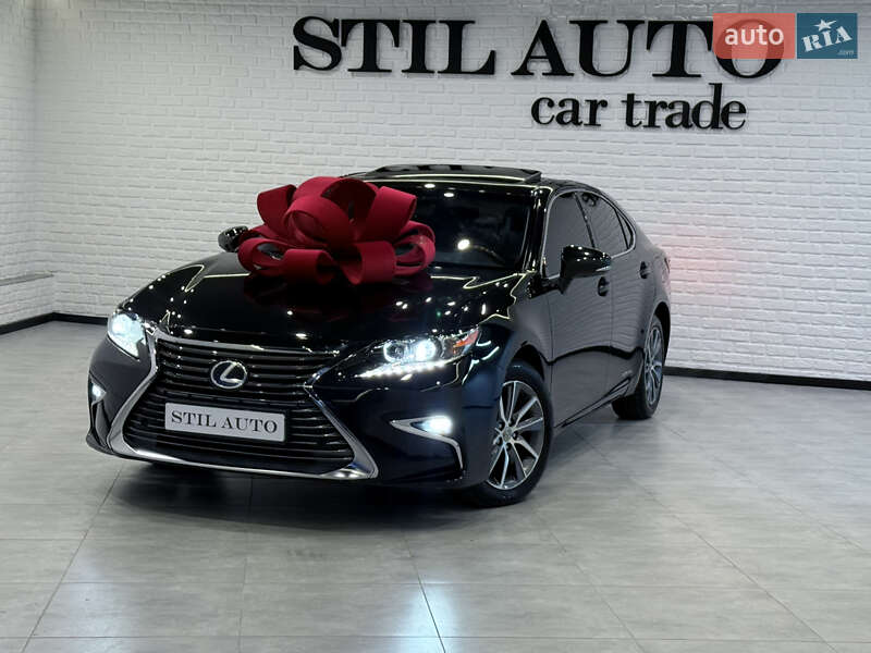 Седан Lexus ES 2016 в Одесі
