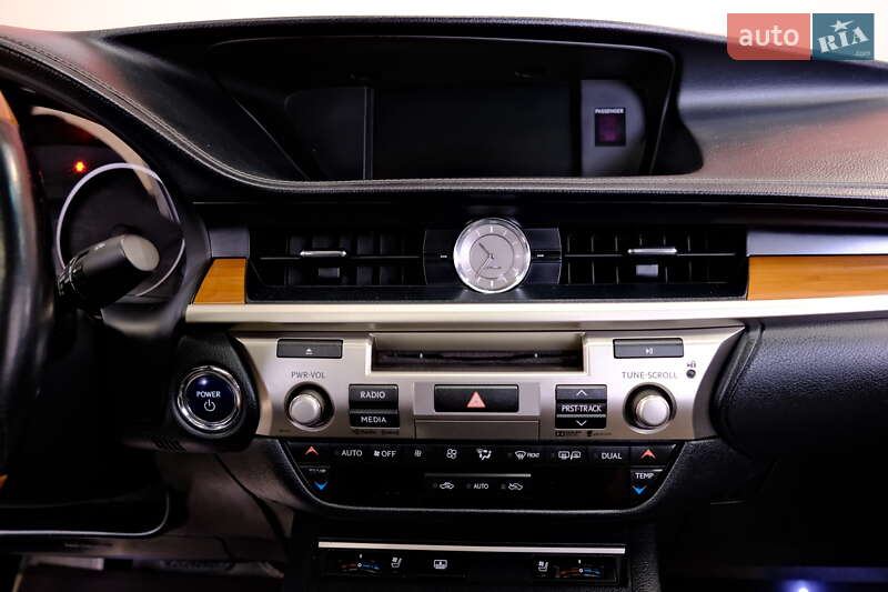 Седан Lexus ES 2014 в Одессе