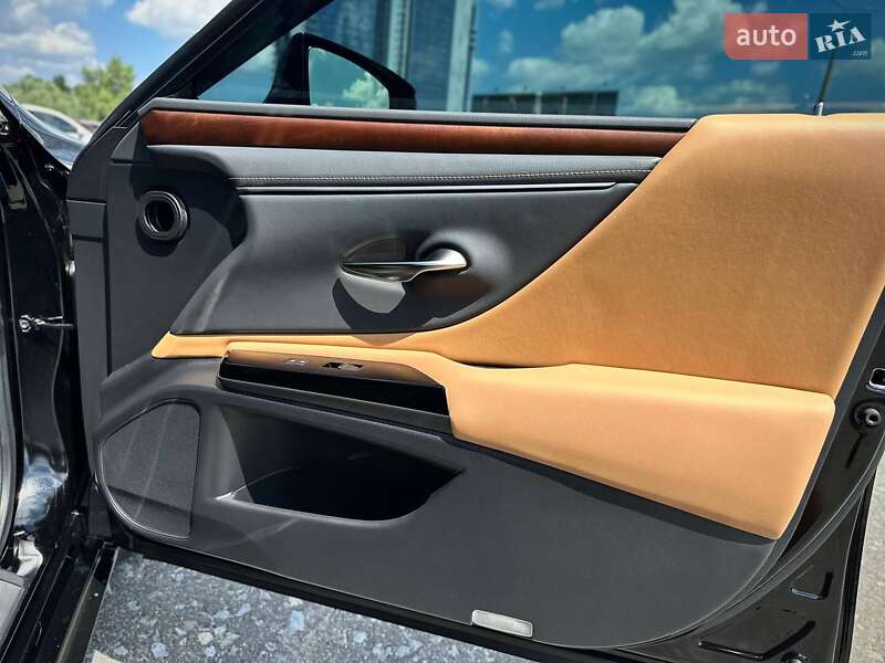 Седан Lexus ES 2024 в Киеве фото 58 Седан Lexus ES 2024 в Киеве