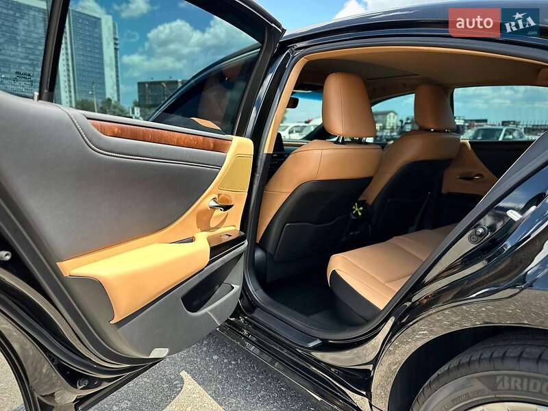 Седан Lexus ES 2024 в Киеве фото 63 Седан Lexus ES 2024 в Киеве