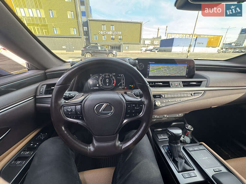 Седан Lexus ES 2021 в Киеве