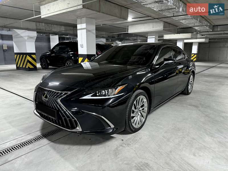 Седан Lexus ES 2022 в Днепре