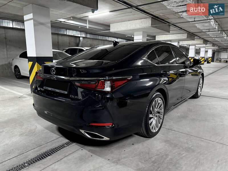Седан Lexus ES 2022 в Днепре