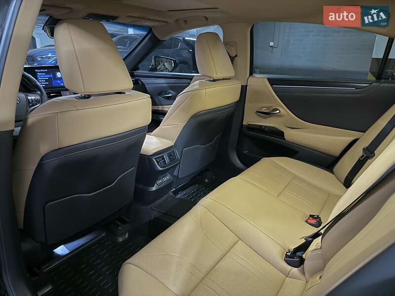 Седан Lexus ES 2022 в Днепре