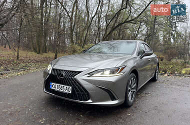 Седан Lexus ES 2022 в Киеве