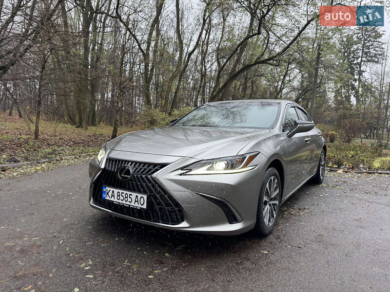 Седан Lexus ES 2022 в Киеве