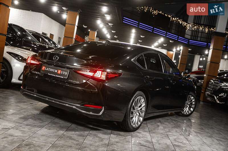 Седан Lexus ES 2019 в Одессе