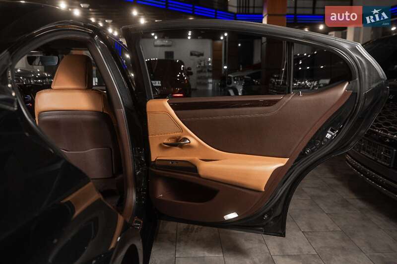 Седан Lexus ES 2019 в Одессе