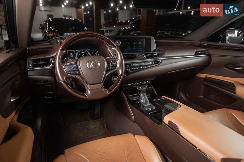 Седан Lexus ES 2019 в Одессе