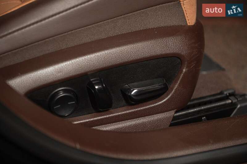 Седан Lexus ES 2019 в Одессе