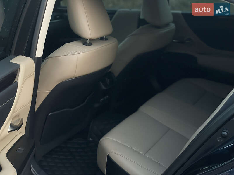 Седан Lexus ES 2021 в Днепре