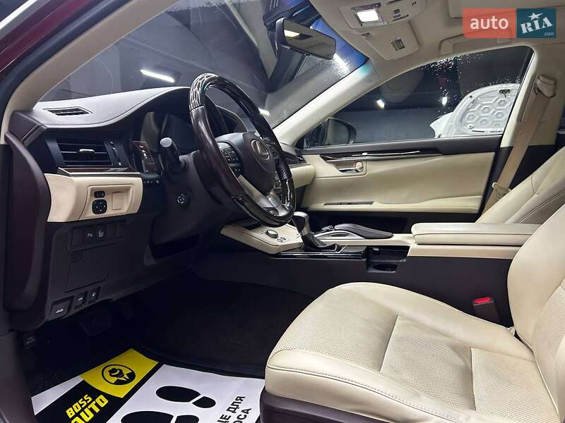 Седан Lexus ES 2015 в Чернівцях фото 8 Седан Lexus ES 2015 в Чернівцях