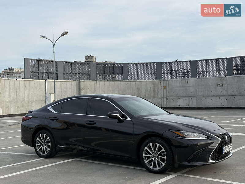 Седан Lexus ES 2022 в Киеве