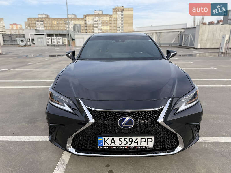 Седан Lexus ES 2022 в Киеве