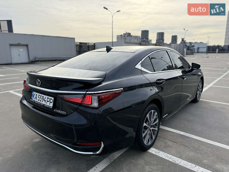 Седан Lexus ES 2022 в Киеве