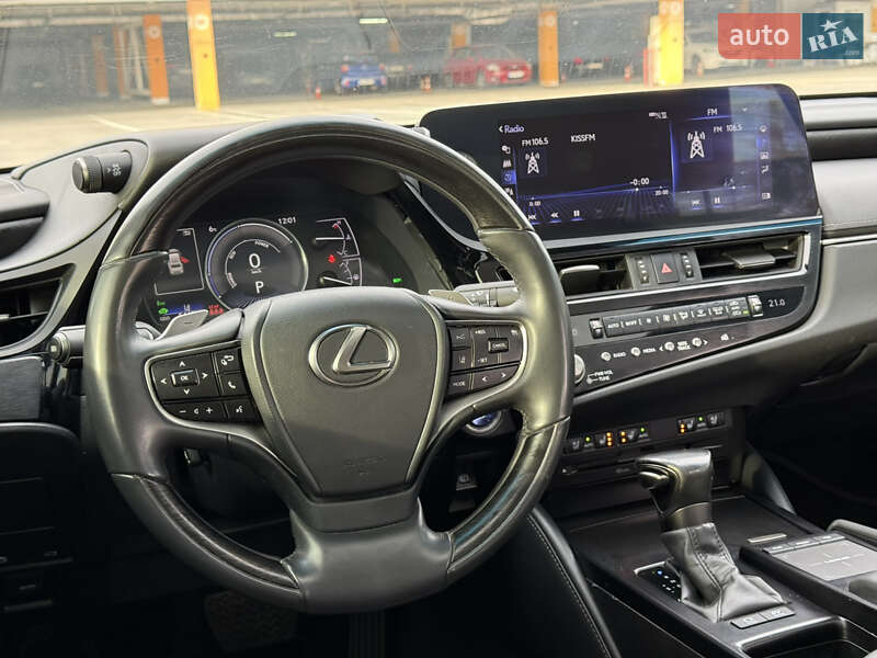 Седан Lexus ES 2022 в Киеве
