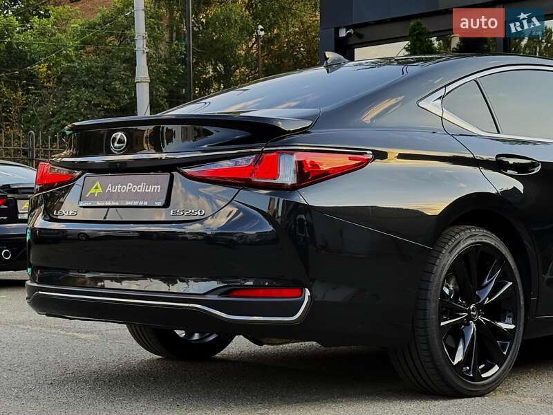 Седан Lexus ES 2023 в Києві