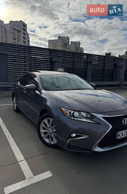 Седан Lexus ES 2014 в Києві