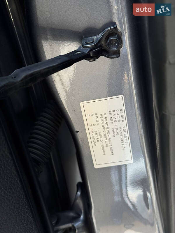 Седан Lexus ES 2014 в Киеве